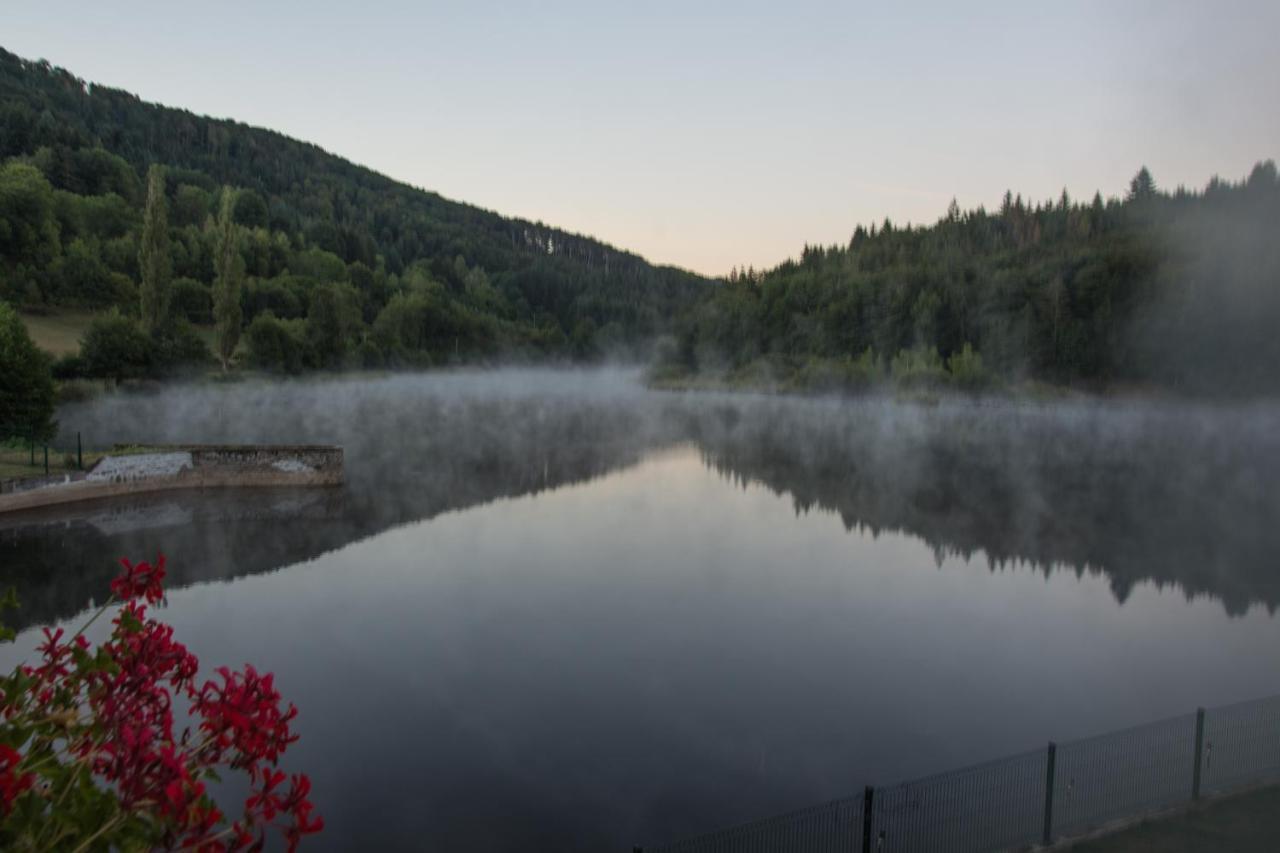 Le Lac Des Moines Condat  المظهر الخارجي الصورة