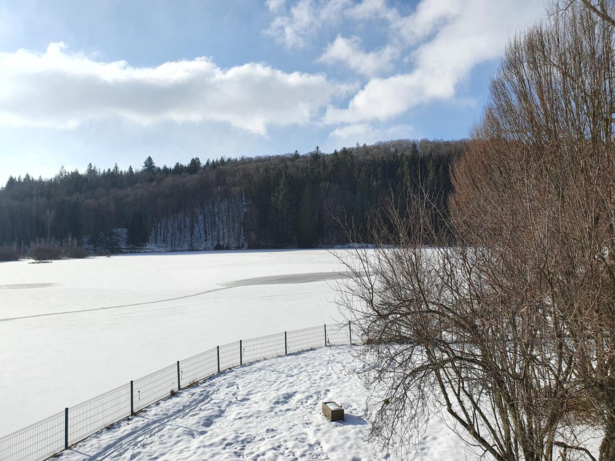 Le Lac Des Moines Condat  المظهر الخارجي الصورة