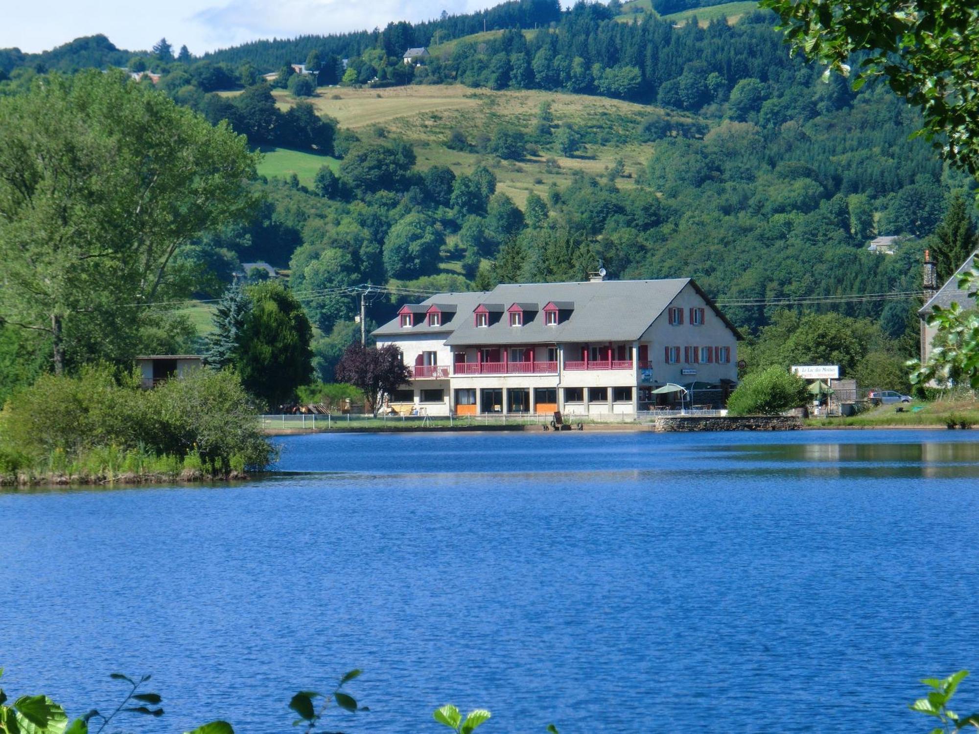 Le Lac Des Moines Condat  المظهر الخارجي الصورة
